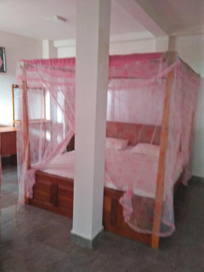 Old Town Hotel Канди Екстериор снимка