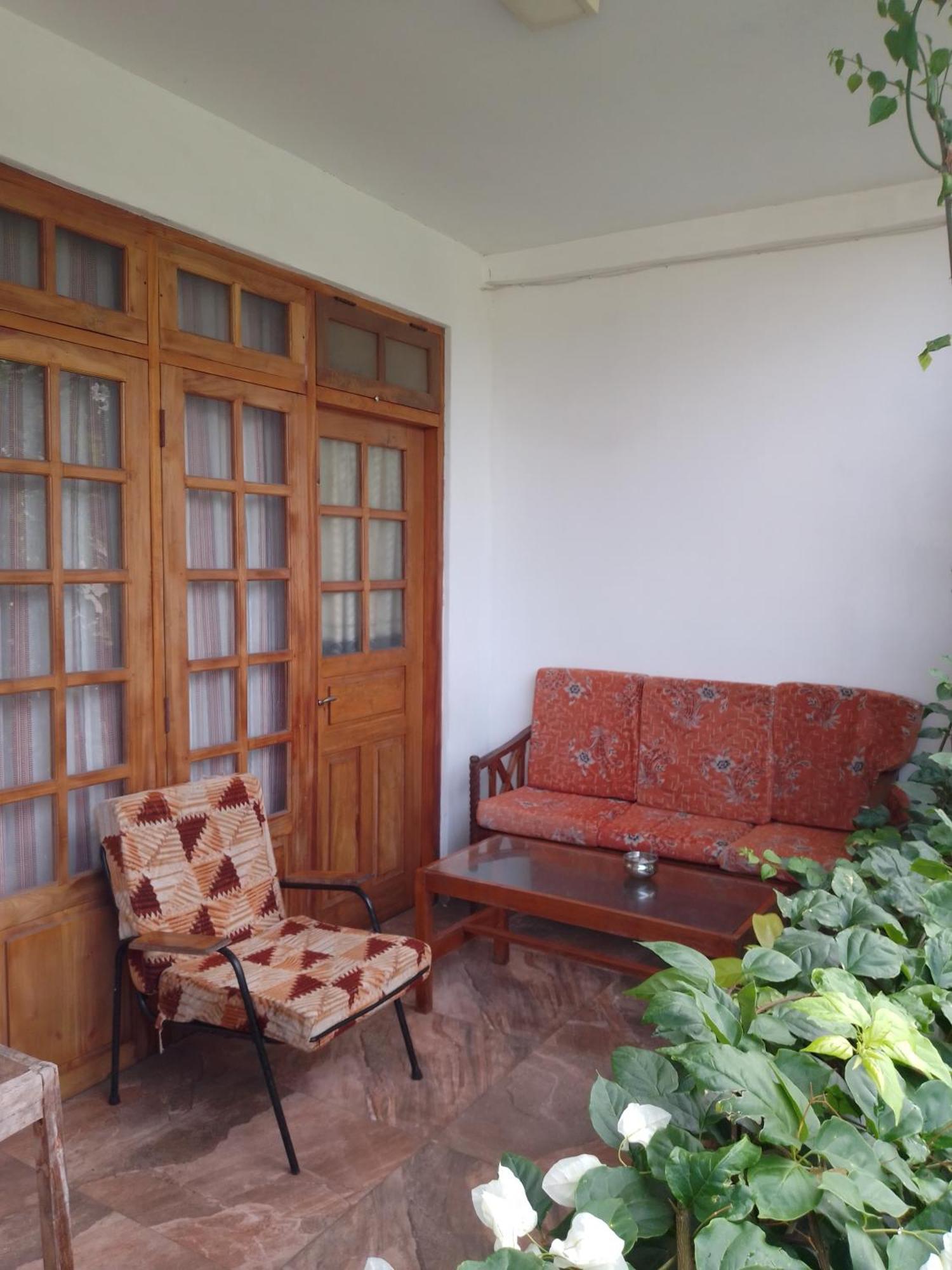 Old Town Hotel Канди Екстериор снимка